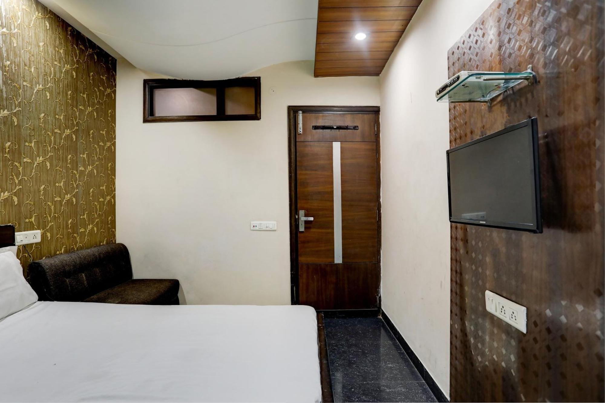 Hotel O Hcn Ludhiana Exterior foto